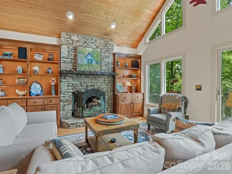 26 Walnut Drive Mills River NC 28759