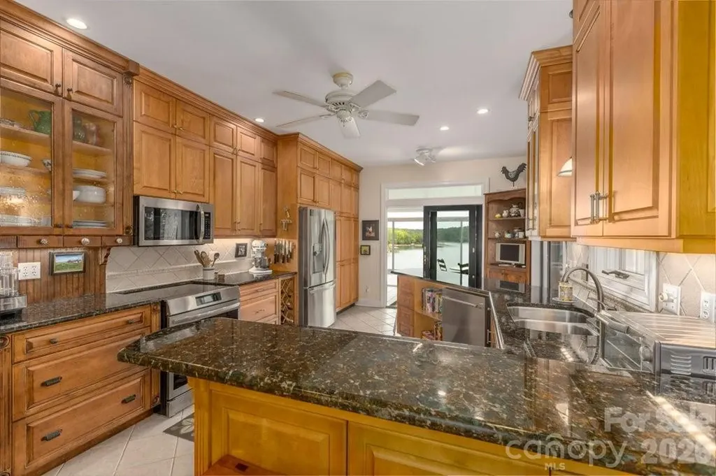 797 Lake Club Drive Nebo NC 28761
