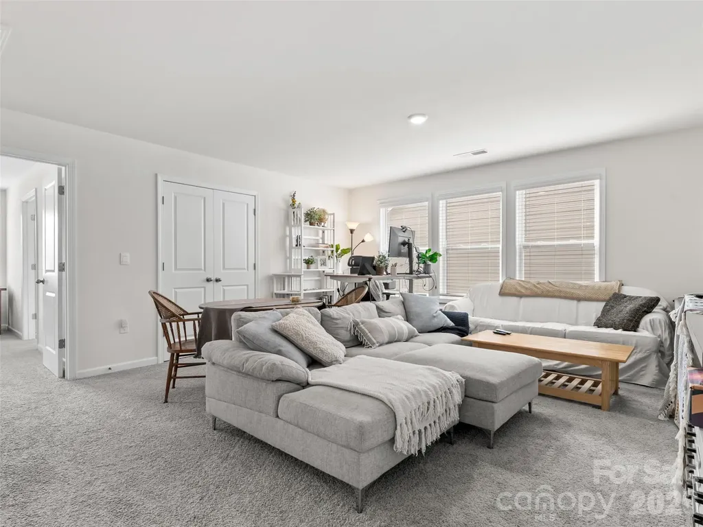 108 Thornberry Road Hendersonville NC 28792