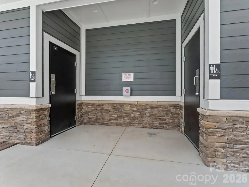 108 Thornberry Road Hendersonville NC 28792