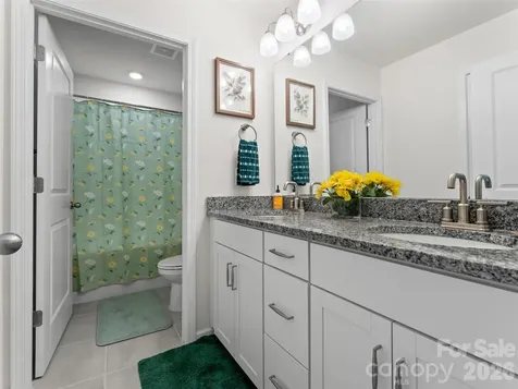 108 Thornberry Road Hendersonville NC 28792