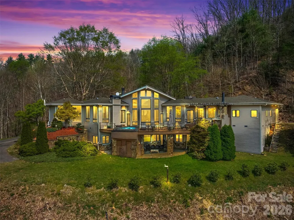 221 Connection Circle Robbinsville NC 28771