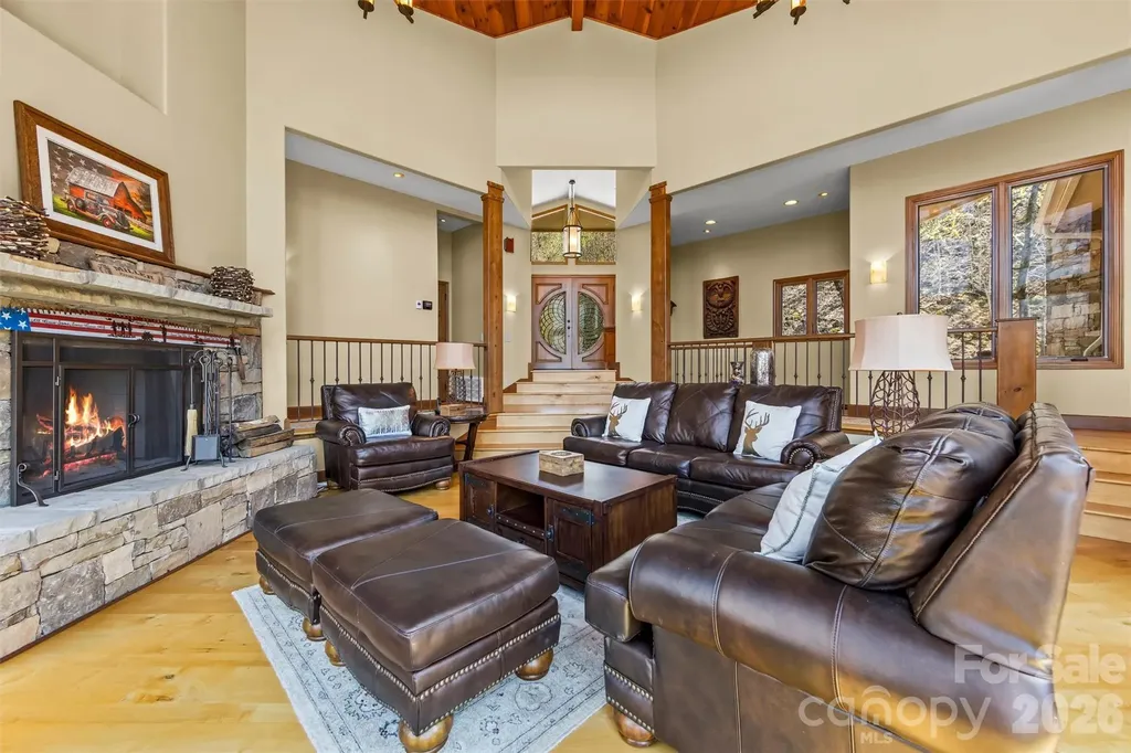 221 Connection Circle Robbinsville NC 28771