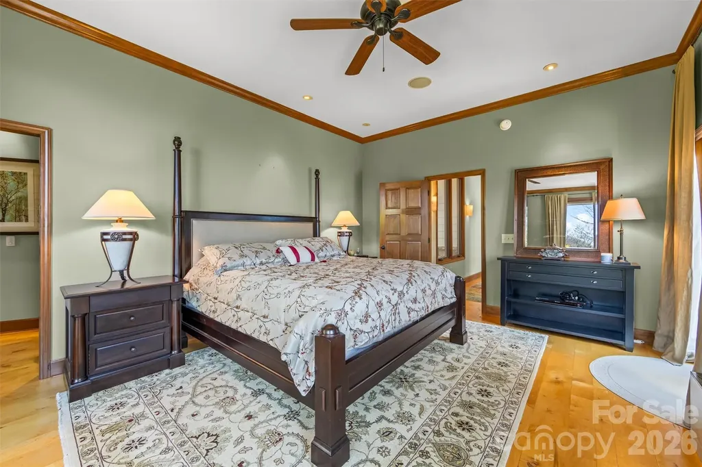 221 Connection Circle Robbinsville NC 28771