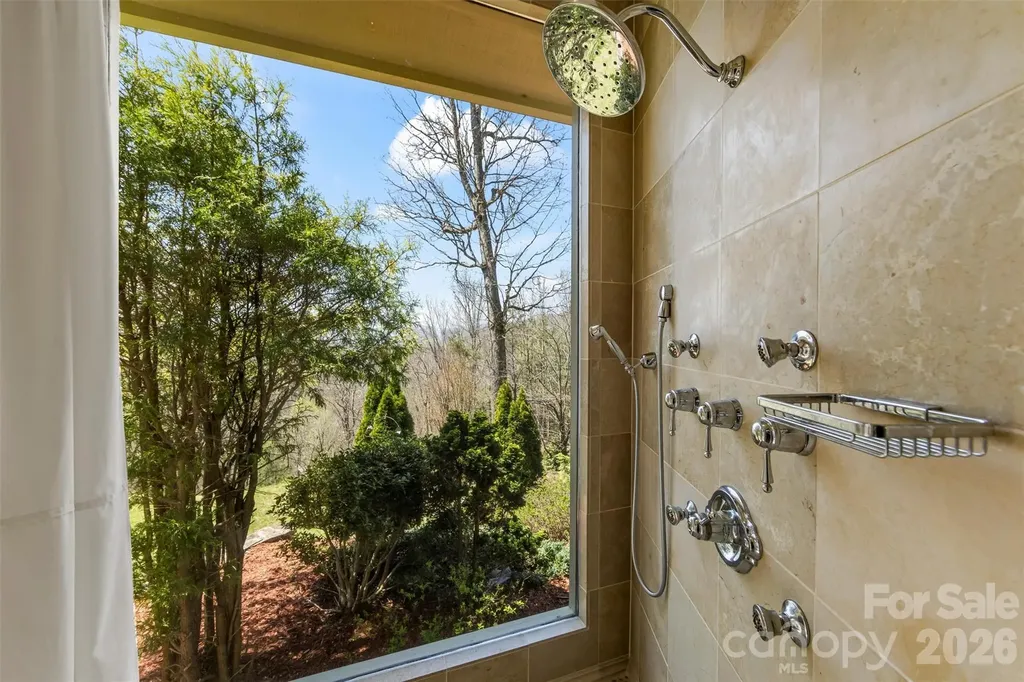 221 Connection Circle Robbinsville NC 28771