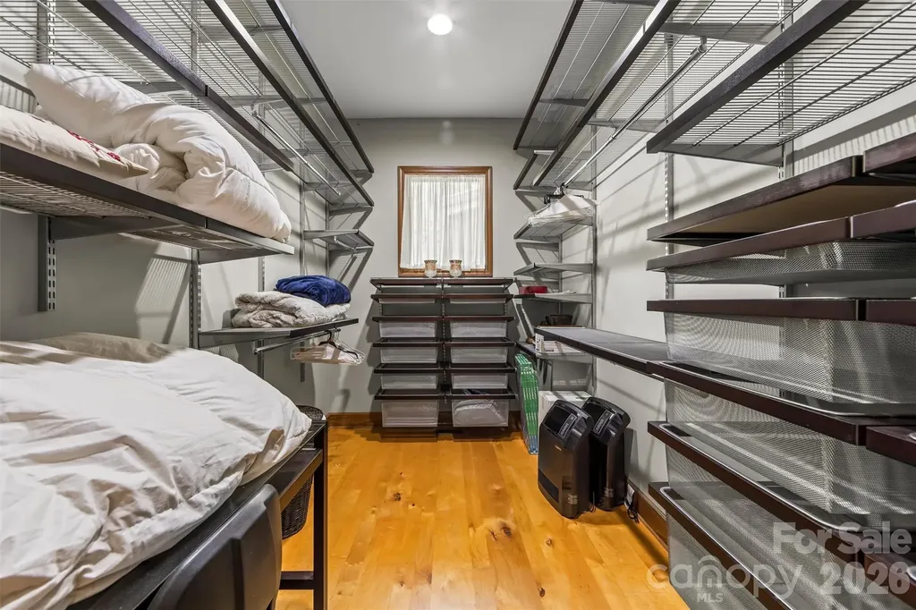 221 Connection Circle Robbinsville NC 28771