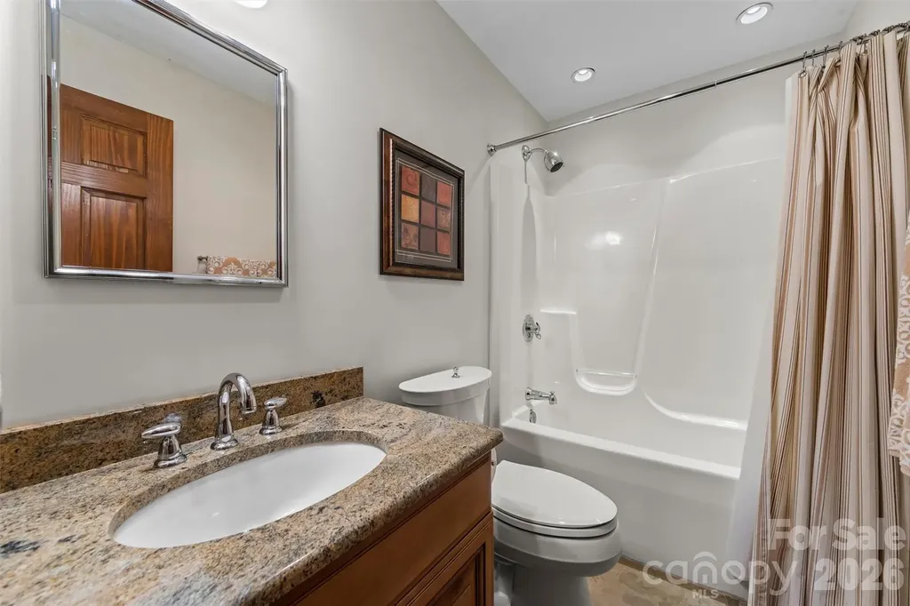 221 Connection Circle Robbinsville NC 28771