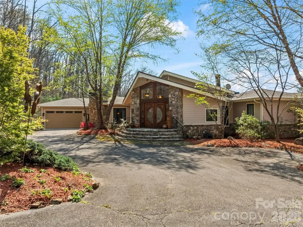 221 Connection Circle Robbinsville NC 28771