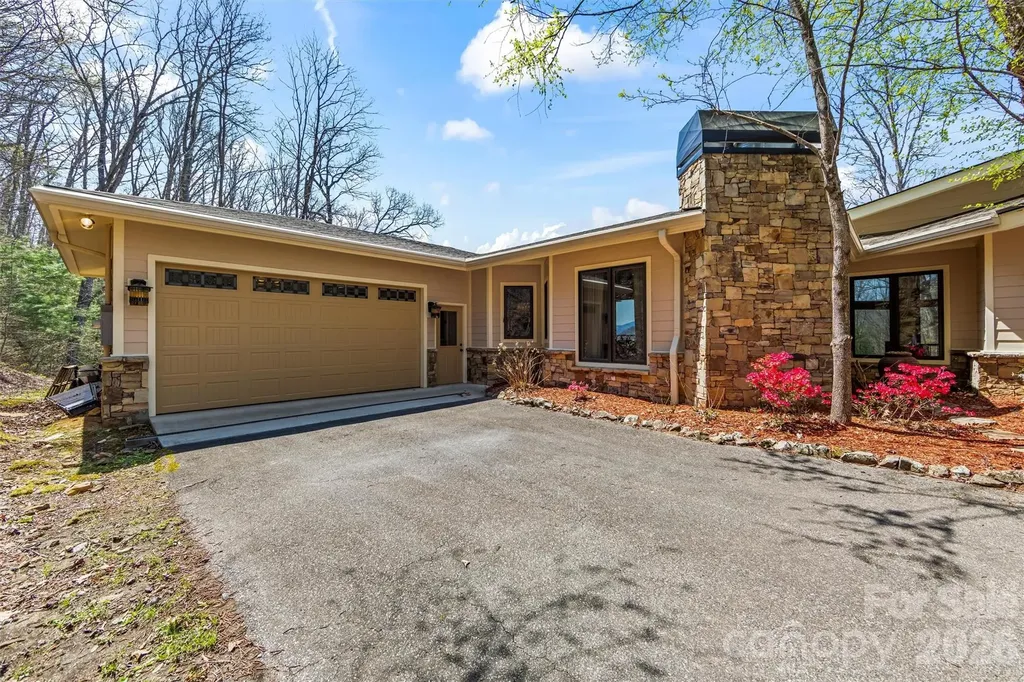221 Connection Circle Robbinsville NC 28771