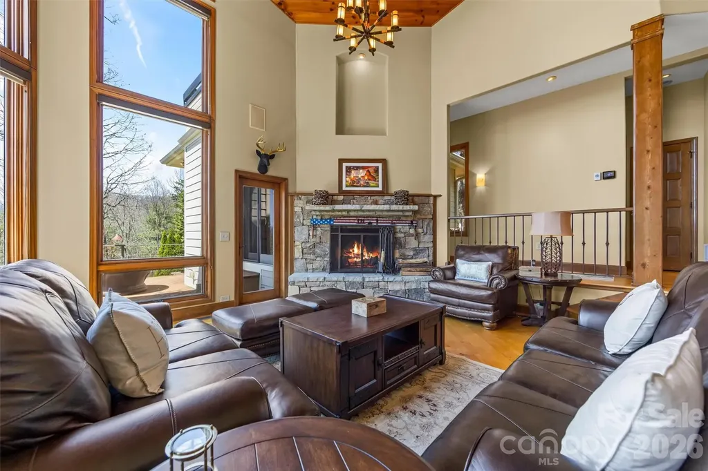 221 Connection Circle Robbinsville NC 28771