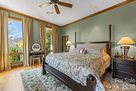 221 Connection Circle Robbinsville NC 28771