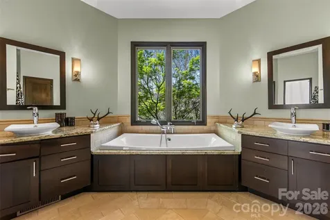 221 Connection Circle Robbinsville NC 28771