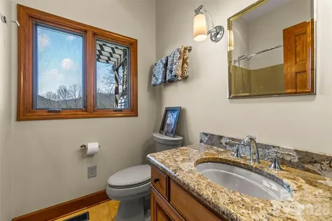 221 Connection Circle Robbinsville NC 28771