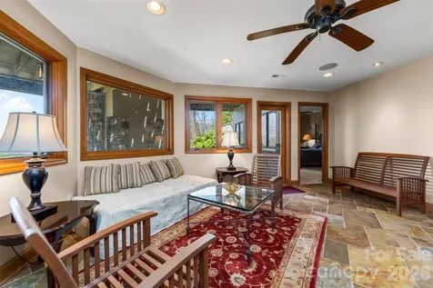 221 Connection Circle Robbinsville NC 28771