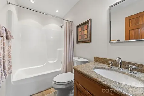 221 Connection Circle Robbinsville NC 28771