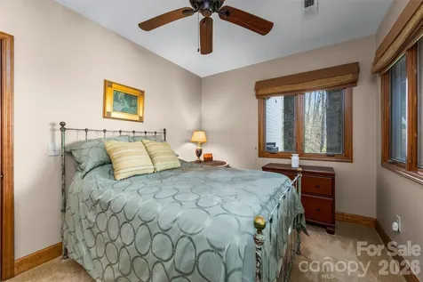221 Connection Circle Robbinsville NC 28771