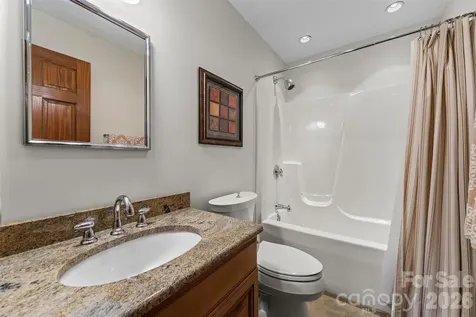 221 Connection Circle Robbinsville NC 28771