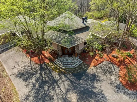 221 Connection Circle Robbinsville NC 28771