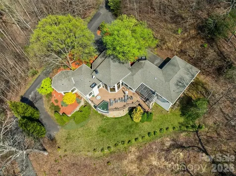 221 Connection Circle Robbinsville NC 28771
