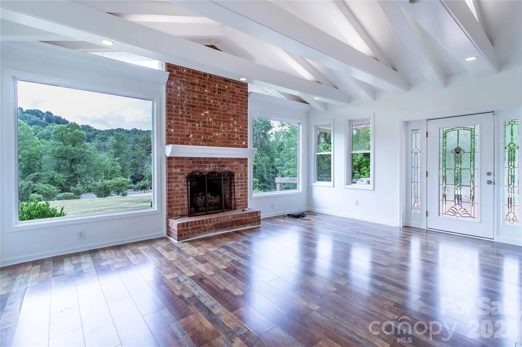 15 Bowman Ridge Road Hendersonville NC 28739