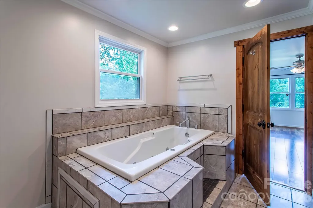 15 Bowman Ridge Road Hendersonville NC 28739