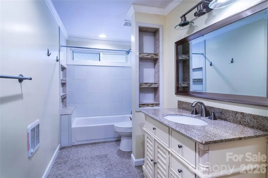 15 Bowman Ridge Road Hendersonville NC 28739