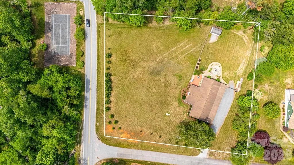 15 Bowman Ridge Road Hendersonville NC 28739