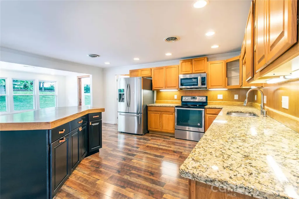 15 Bowman Ridge Road Hendersonville NC 28739