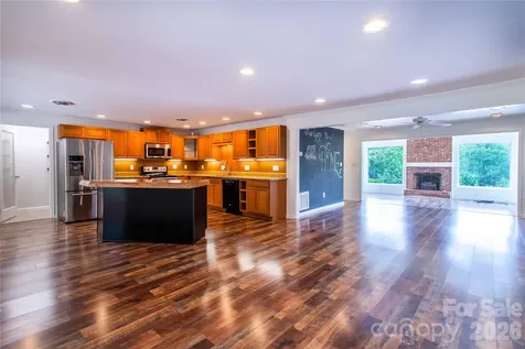 15 Bowman Ridge Road Hendersonville NC 28739