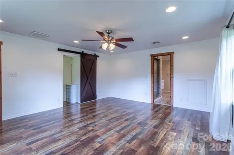 15 Bowman Ridge Road Hendersonville NC 28739