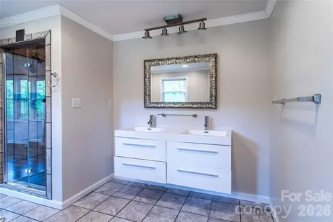 15 Bowman Ridge Road Hendersonville NC 28739