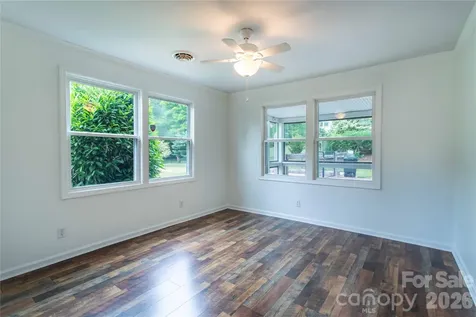 15 Bowman Ridge Road Hendersonville NC 28739