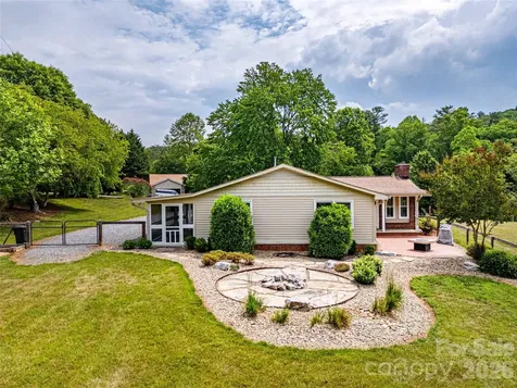 15 Bowman Ridge Road Hendersonville NC 28739