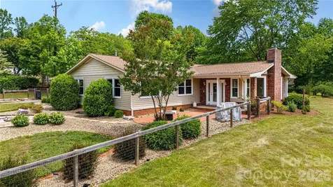 15 Bowman Ridge Road Hendersonville NC 28739