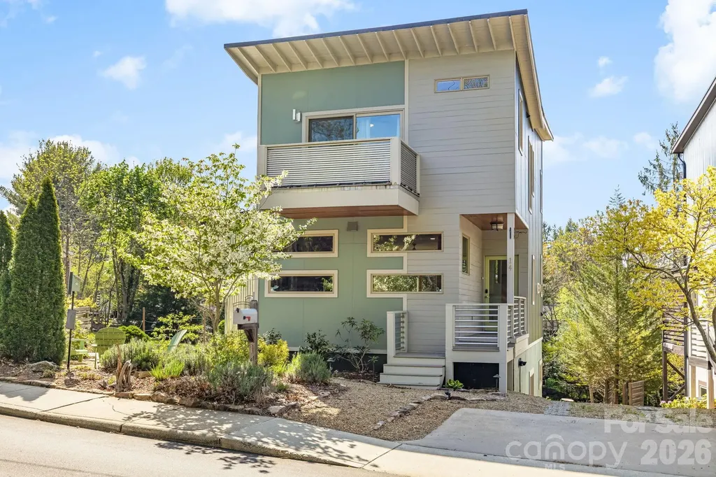 14 Sulphur Springs Road Asheville NC 28806