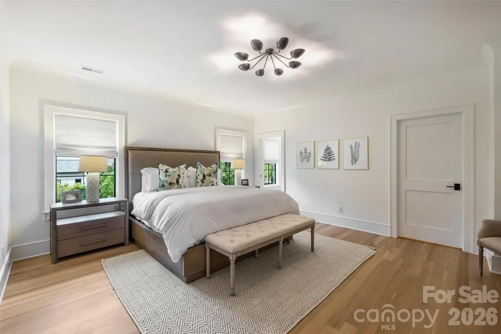 1931 Shoreham Drive Charlotte NC 28211