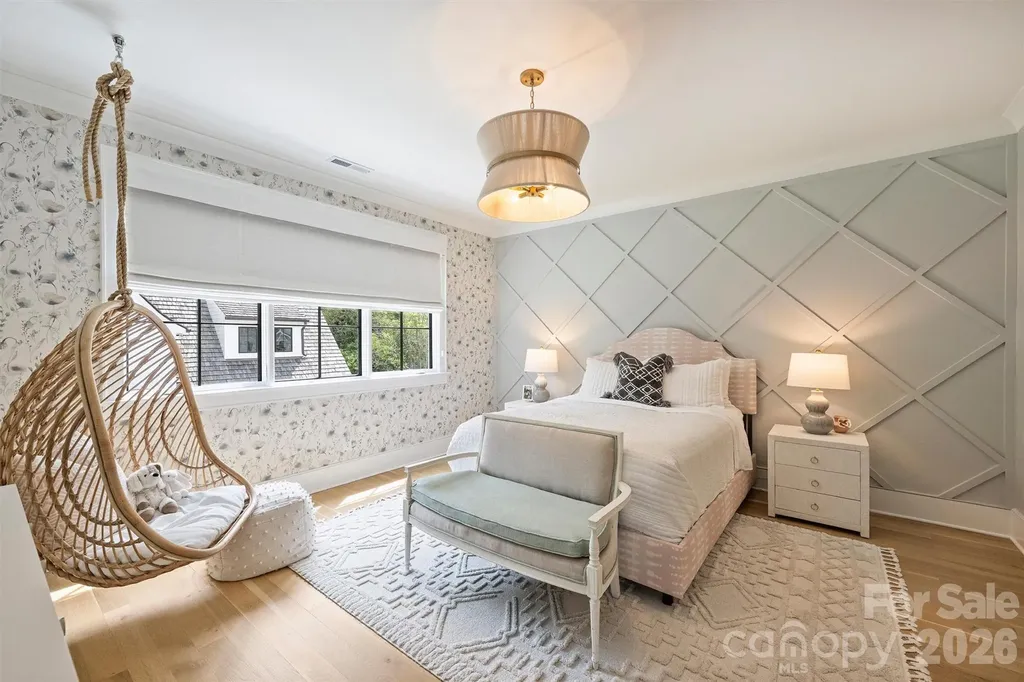 1931 Shoreham Drive Charlotte NC 28211