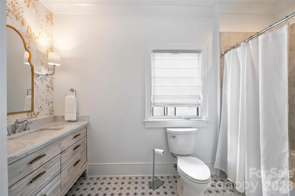 1931 Shoreham Drive Charlotte NC 28211