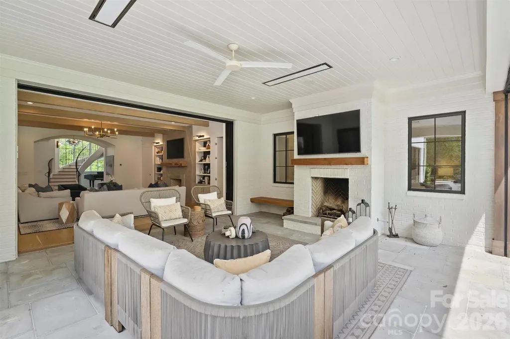 1931 Shoreham Drive Charlotte NC 28211