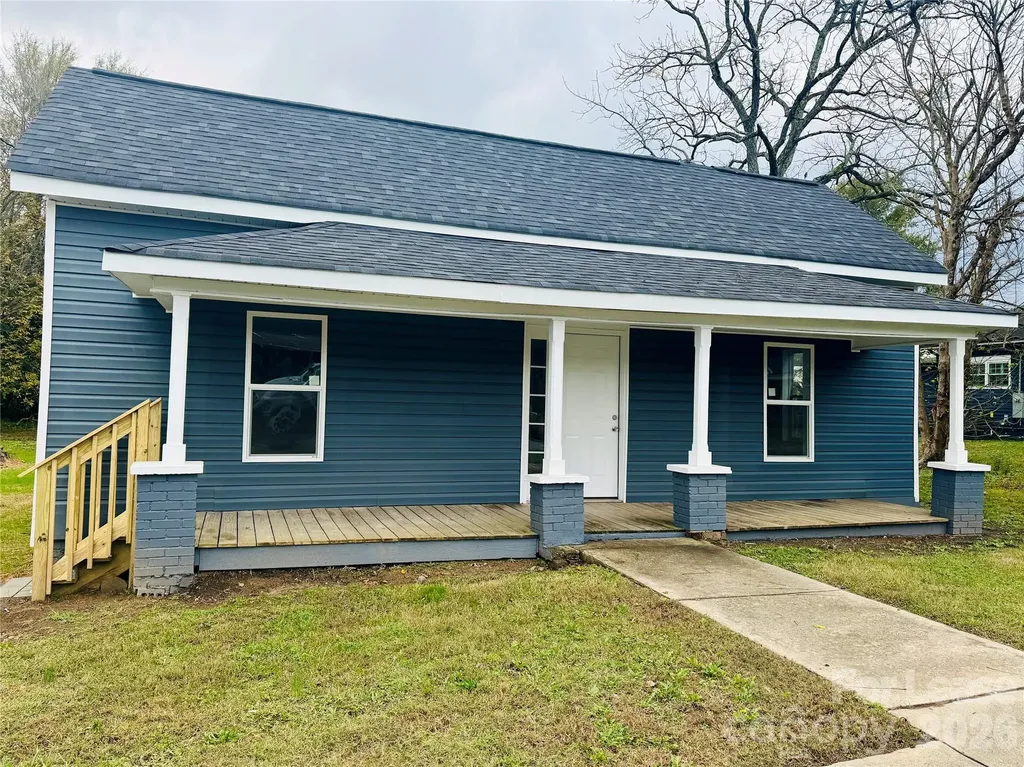 508 Elm Avenue Mount Holly NC 28021