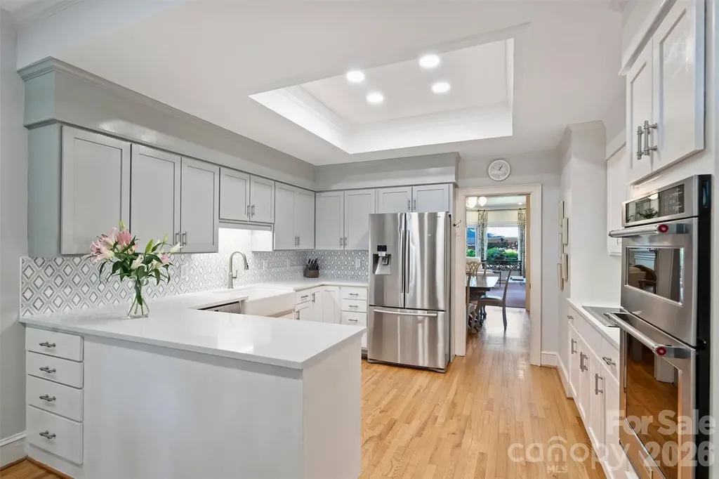 2320 Selwyn Avenue Charlotte NC 28207