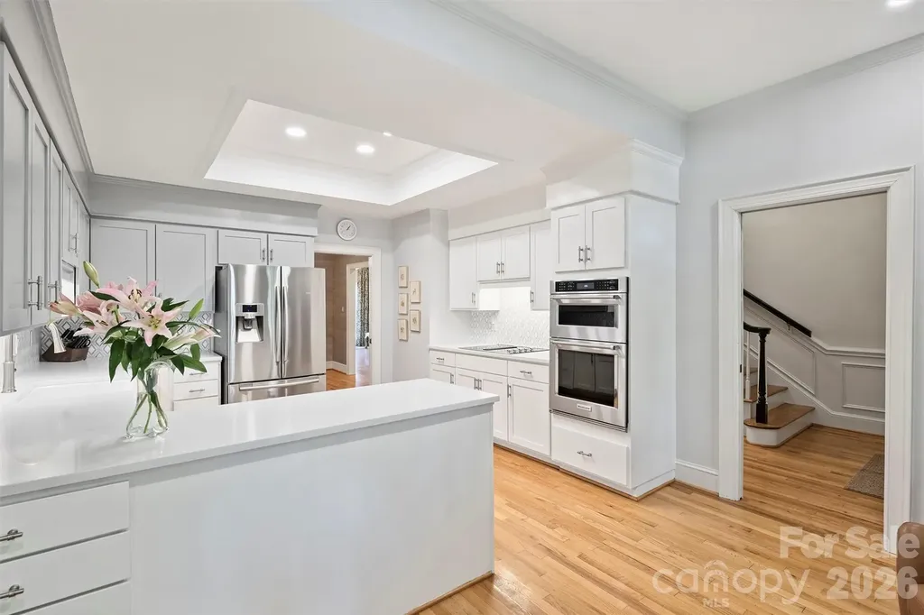 2320 Selwyn Avenue Charlotte NC 28207