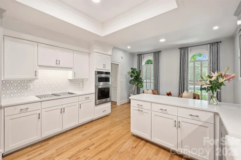2320 Selwyn Avenue Charlotte NC 28207