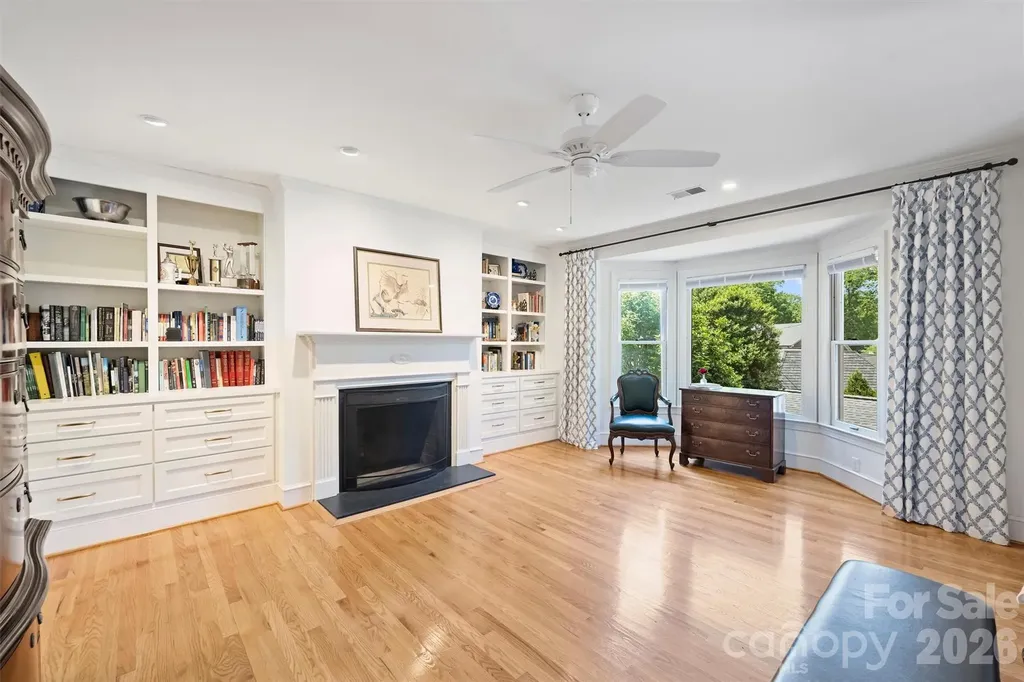 2320 Selwyn Avenue Charlotte NC 28207