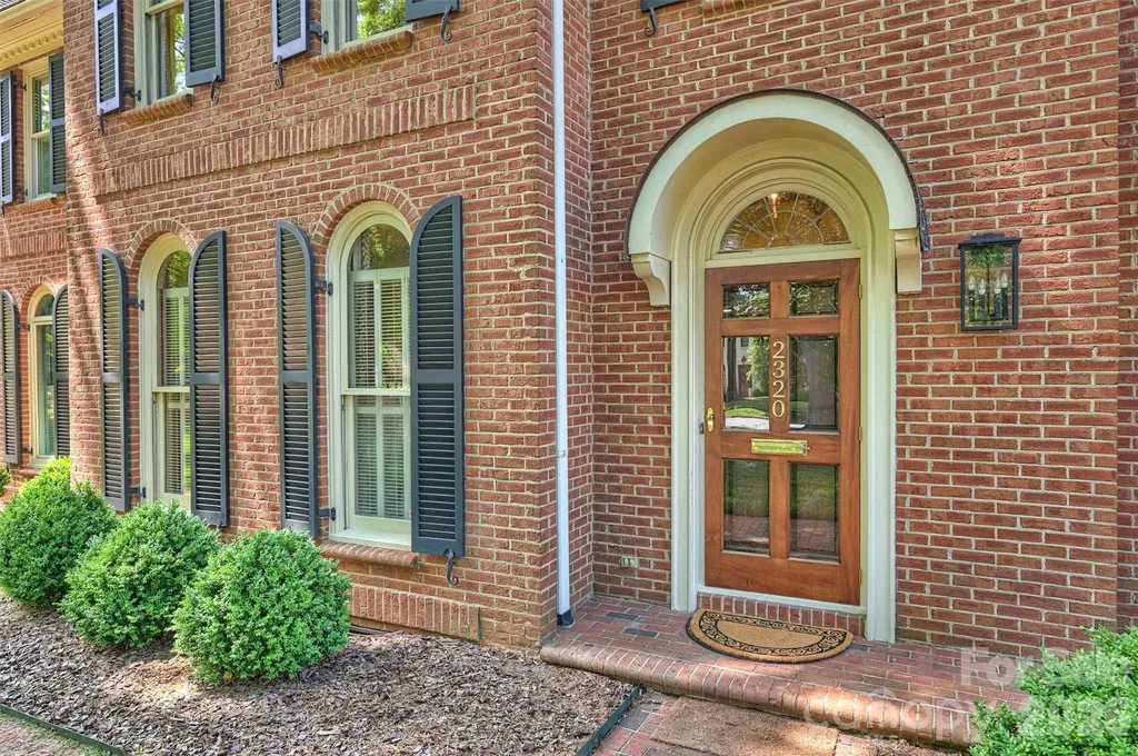 2320 Selwyn Avenue Charlotte NC 28207