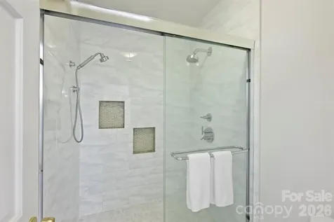 2320 Selwyn Avenue Charlotte NC 28207