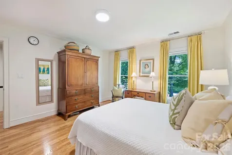 2320 Selwyn Avenue Charlotte NC 28207
