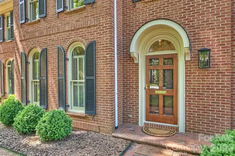 2320 Selwyn Avenue Charlotte NC 28207