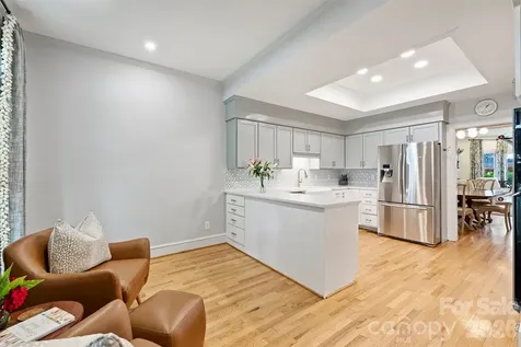 2320 Selwyn Avenue Charlotte NC 28207