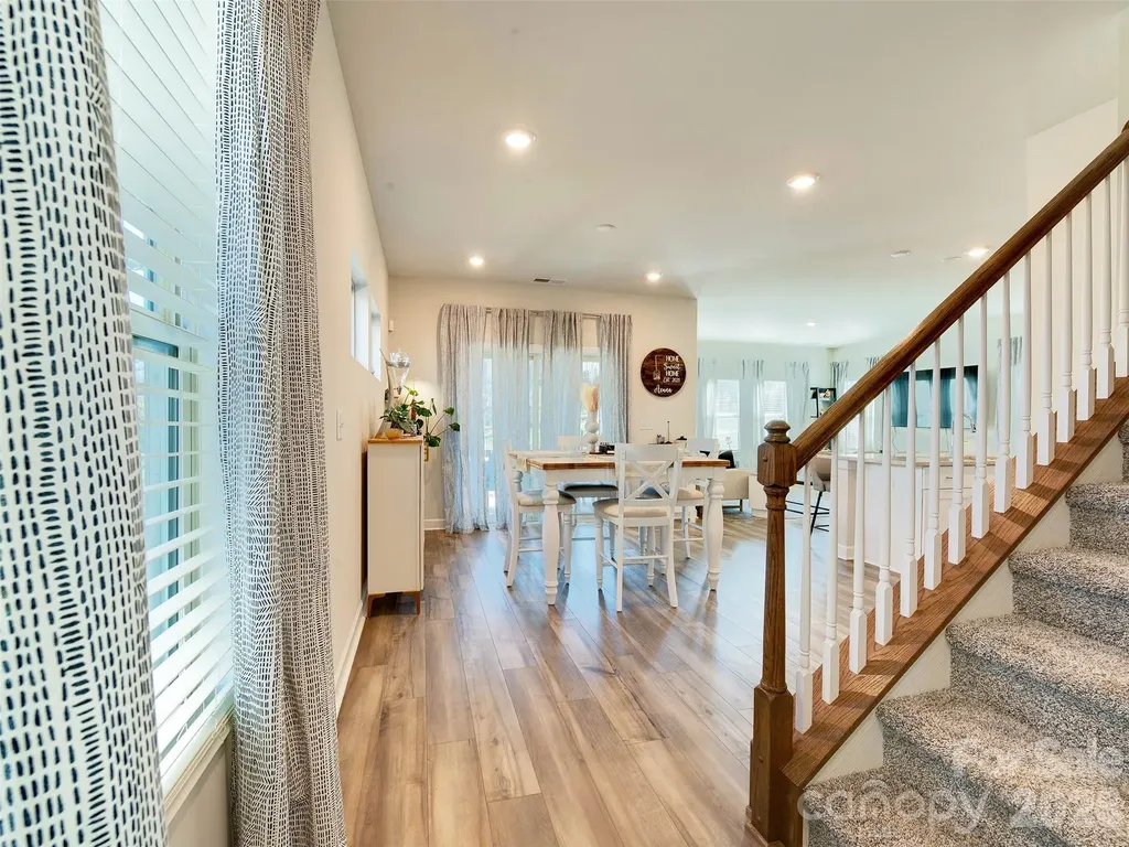 4009 Woodland View Drive Charlotte NC 28215